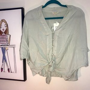 🦋 blouse 👚 front tide up ! Very🔥